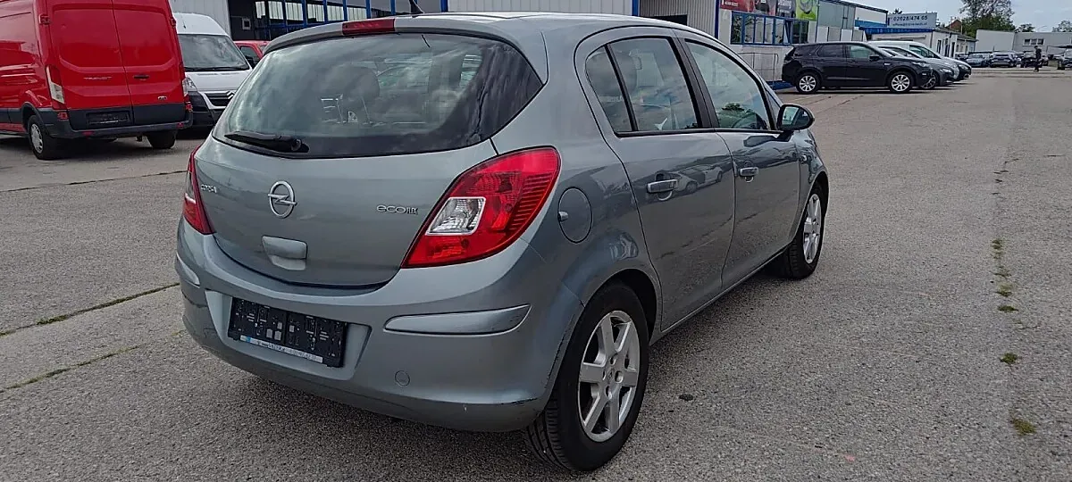 Opel Corsa 2013 photo 3