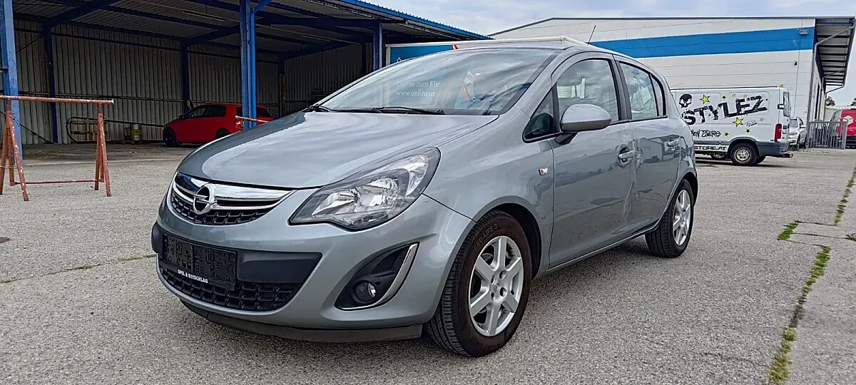 Opel Corsa 2013 photo 2