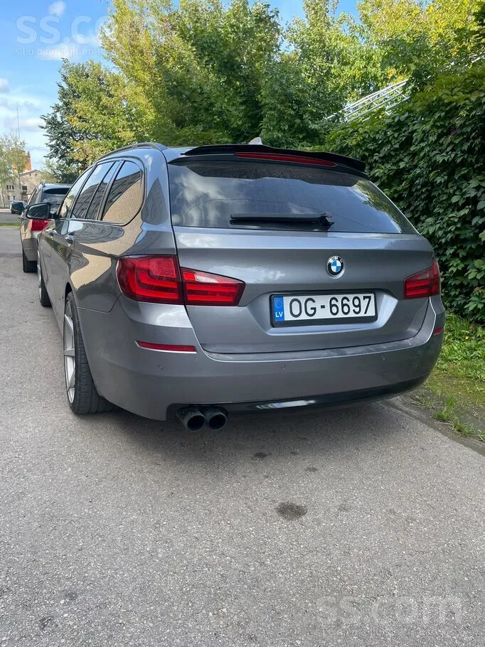 BMW 520 2011 photo 2