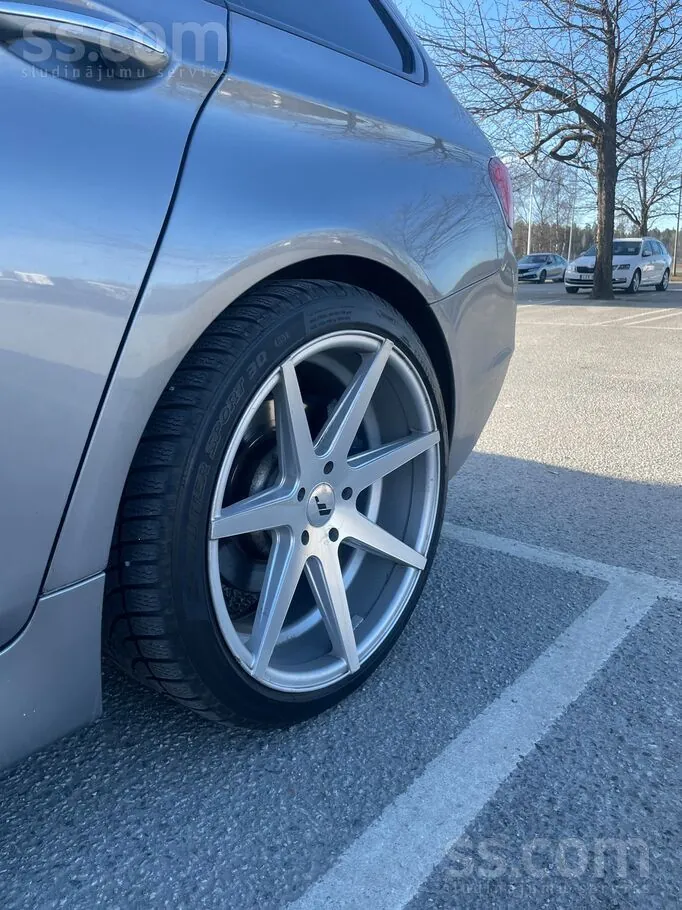 BMW 520 2011 photo 5