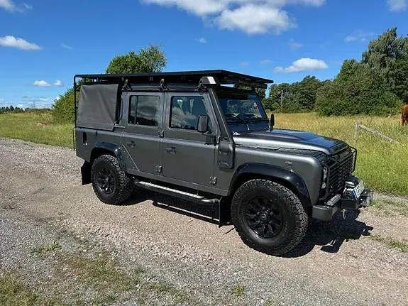 Land Rover Defender 110 2015 photo 2