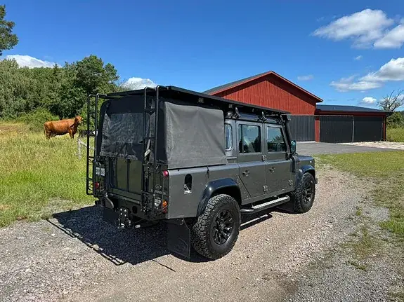 Land Rover Defender 110 2015 photo 5