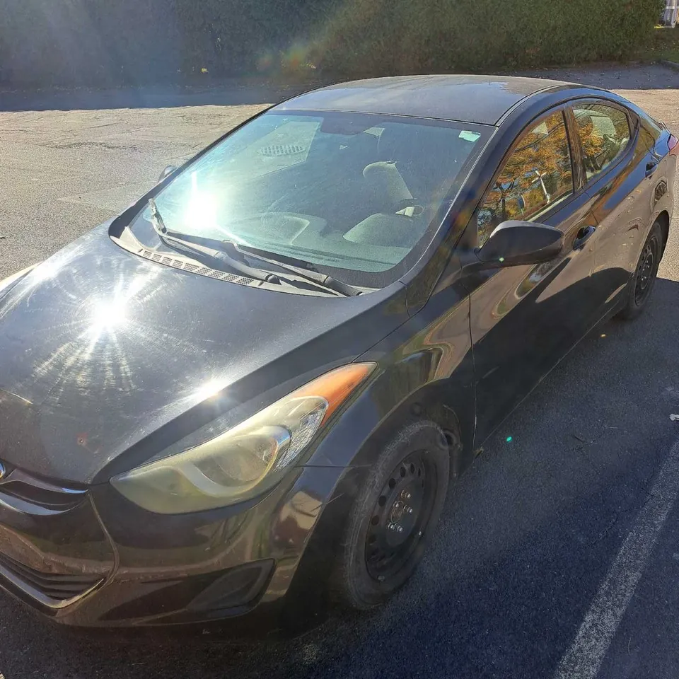 Hyundai Elantra 2013 photo 2