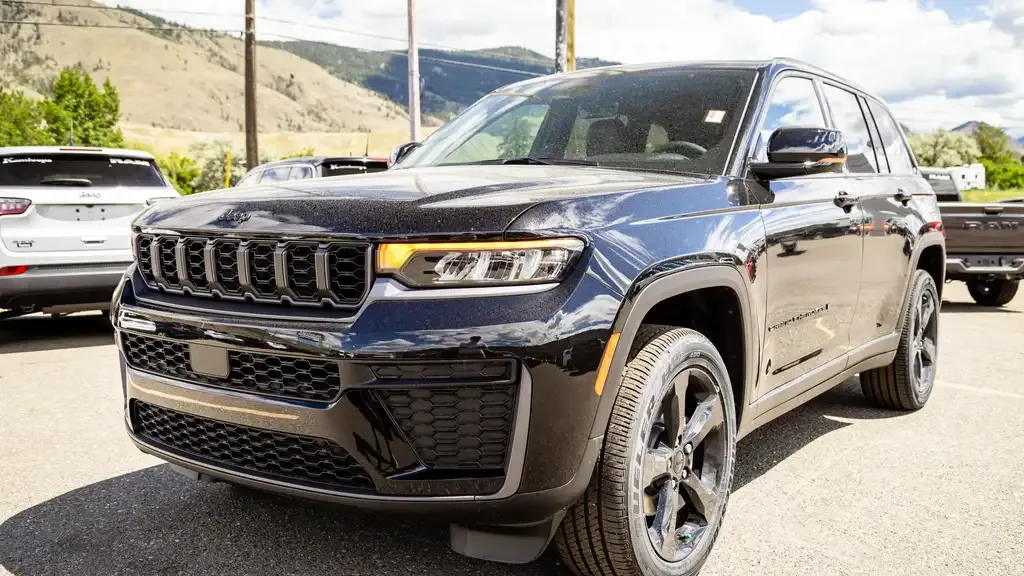 Jeep Grand Cherokee 2026 photo 5