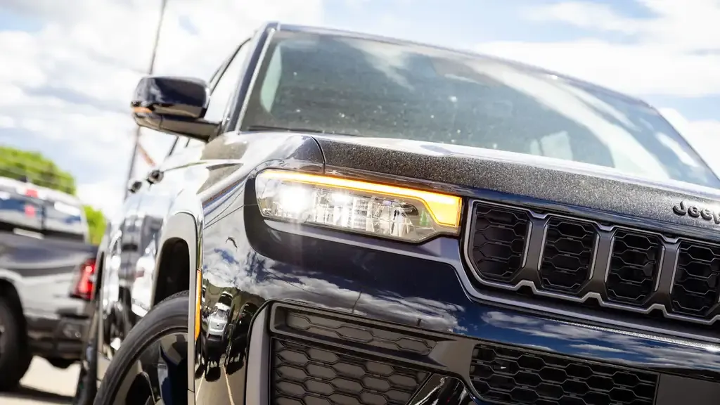 Jeep Grand Cherokee 2026 photo 2