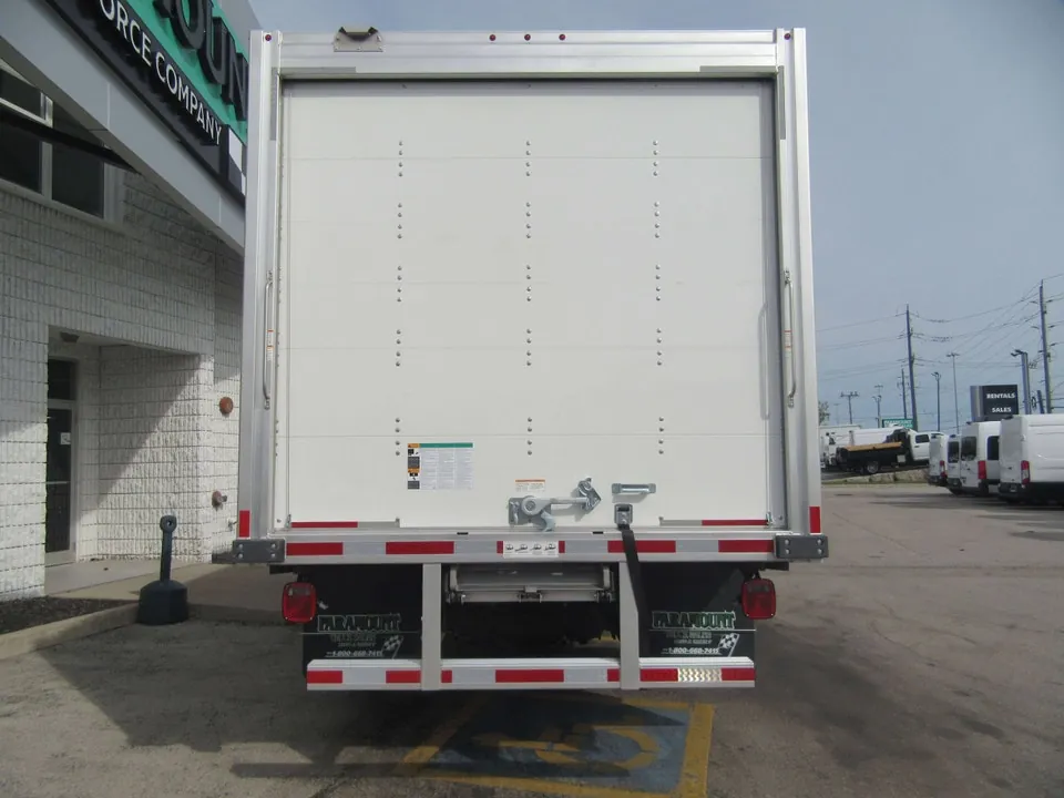 Ford F-550 2026 photo 4