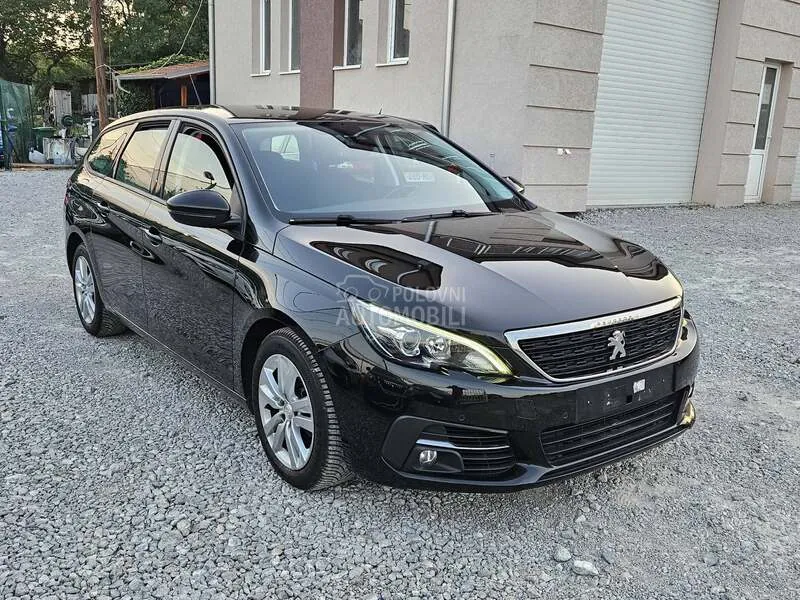 Peugeot 308 2019 photo 3