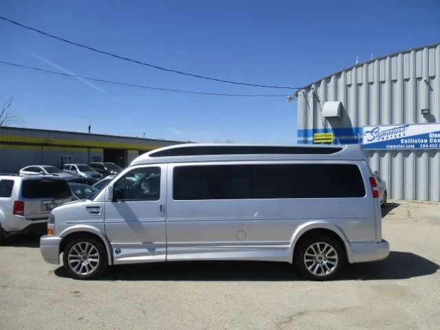 GMC Savana 2021 photo 2
