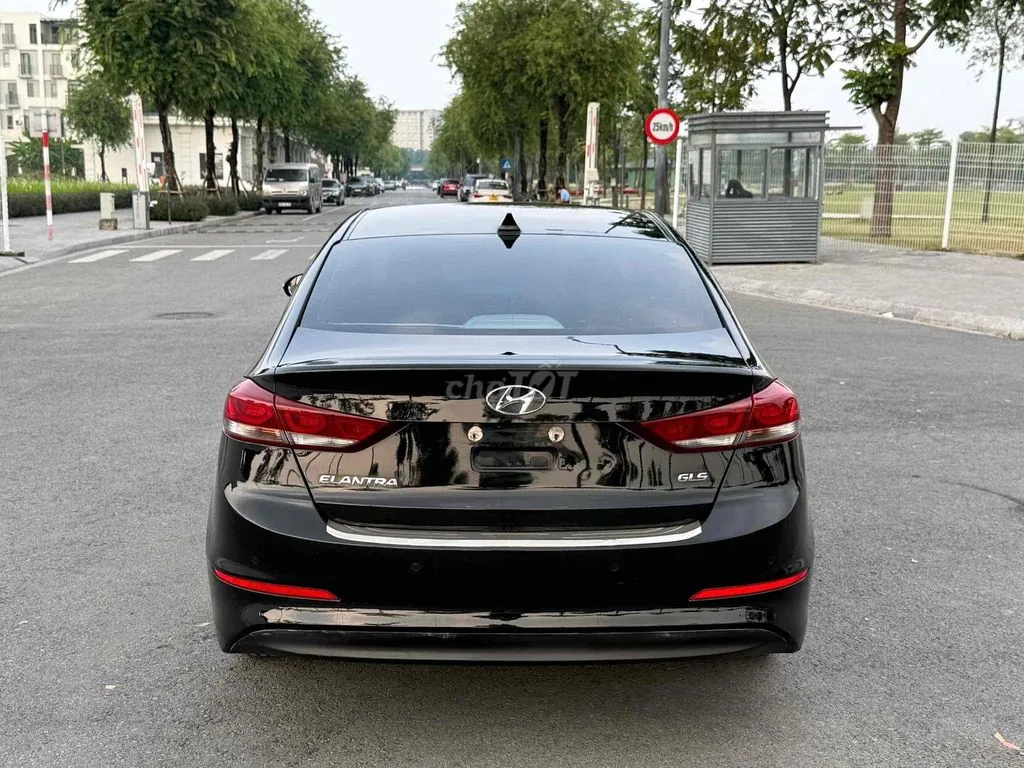 Hyundai Elantra 2018 photo 5