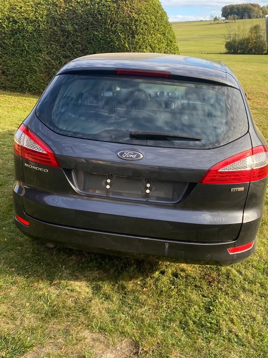 Ford Mondeo 2010 photo 2