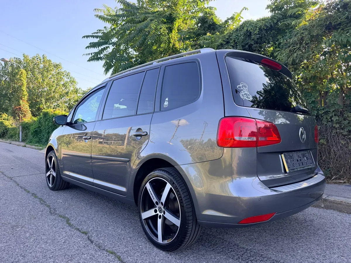 Volkswagen Touran 2015 photo 3