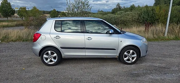 Skoda Fabia 2008 photo 4