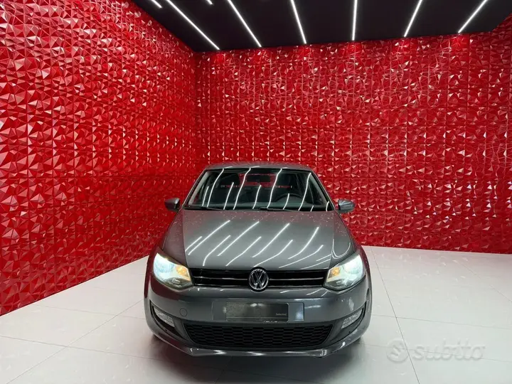 Volkswagen Polo 2011 photo 2