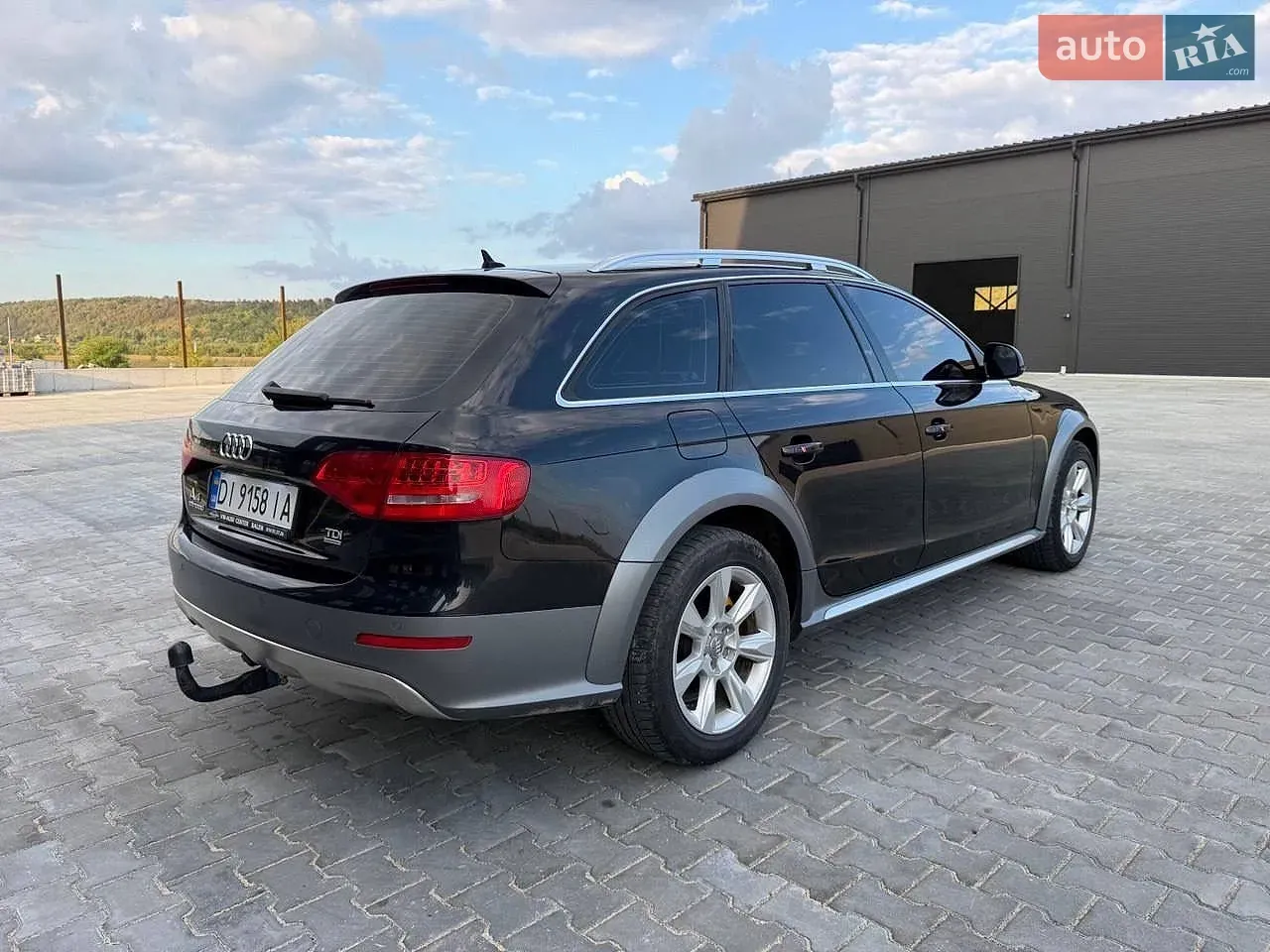 Audi A4 2011 photo 3