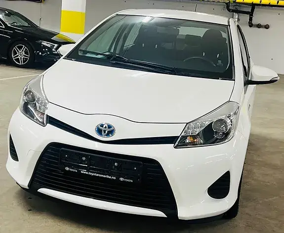 Toyota Yaris 2014 photo 4