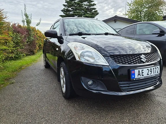 Suzuki Swift 2011 photo 5