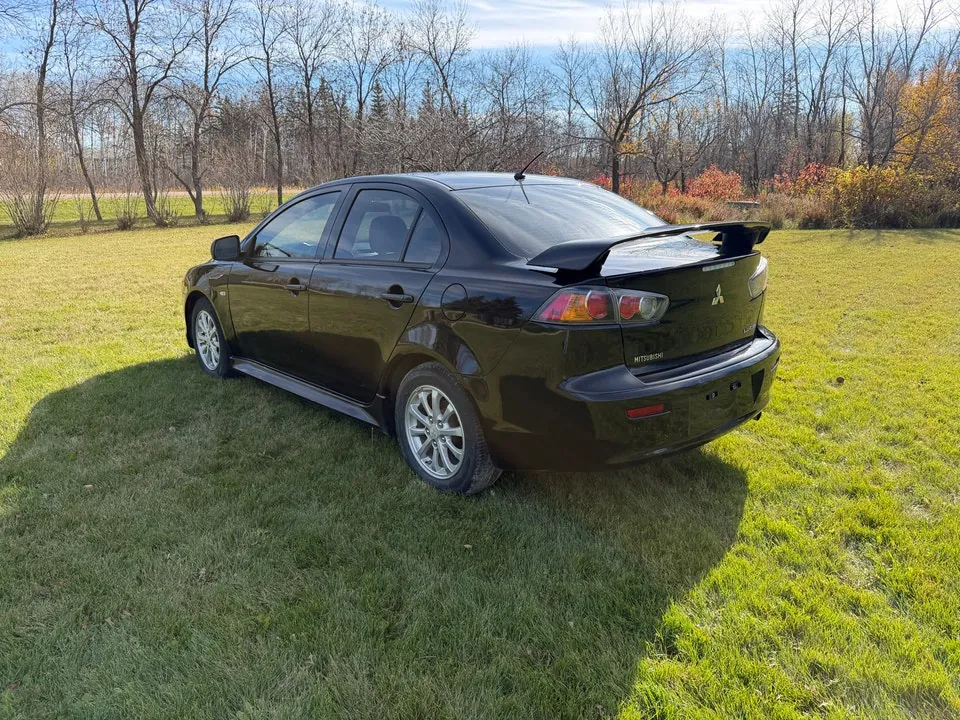 Mitsubishi Lancer 2012 photo 2