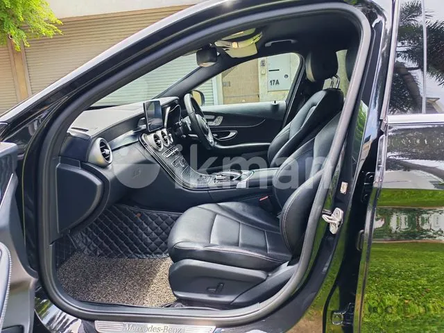 Mercedes-Benz C180 2019 photo 4