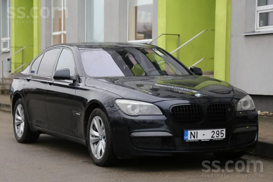 BMW 740 2010 photo 5