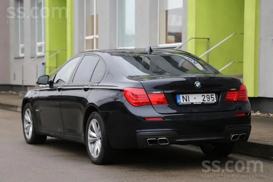 BMW 740 2010 photo 4