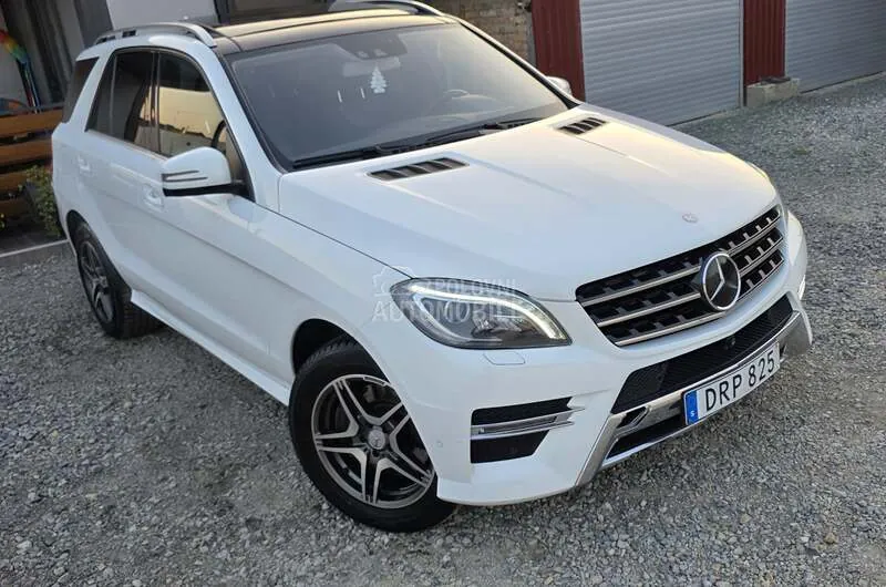 Mercedes-Benz Ml Class 2014 photo 2