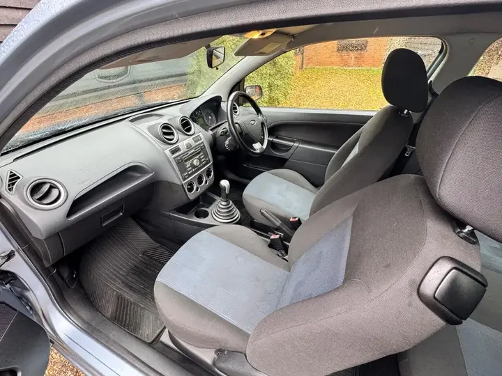 Ford Fiesta 2006 photo 3