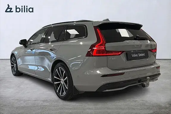 Volvo V60 2025 photo 2