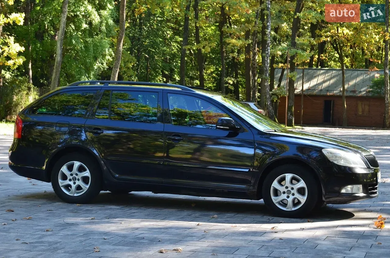 Skoda Octavia 2010 photo 4