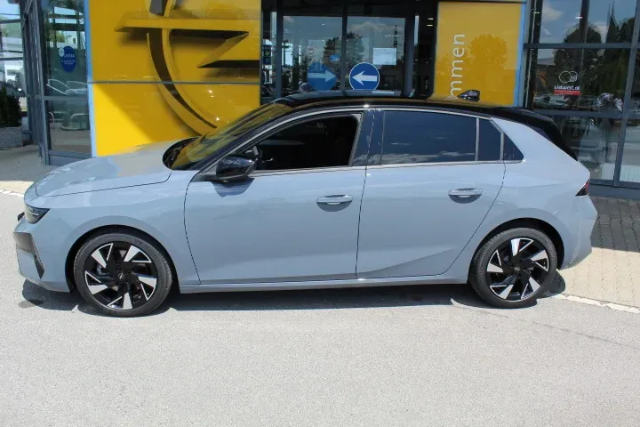 Opel Astra photo 2