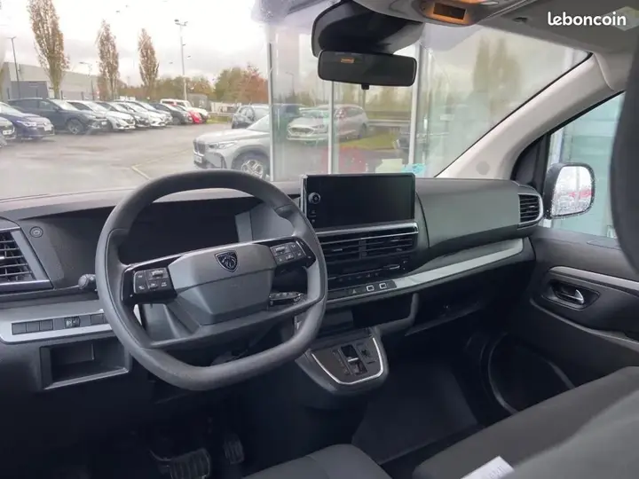 Peugeot Traveller 2024 photo 5