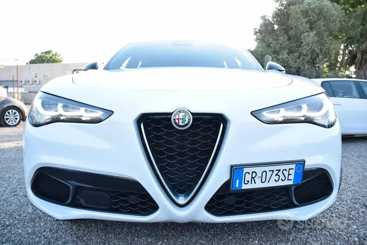 Alfa Romeo Stelvio 2023 photo 5