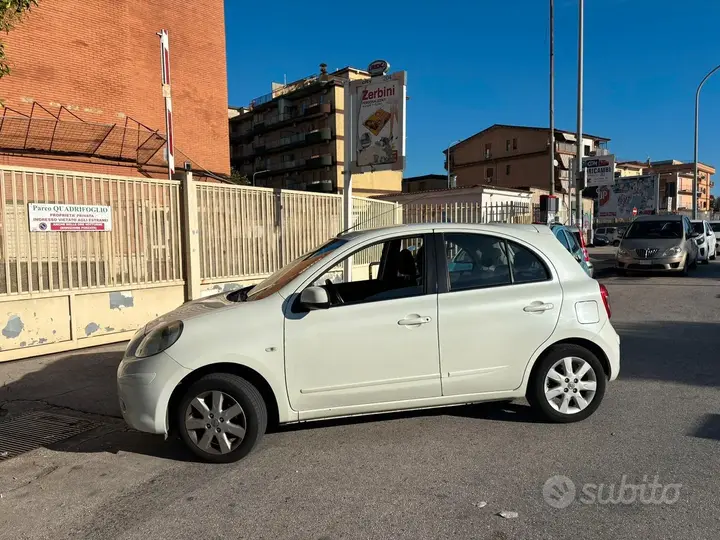 Nissan Micra 2011 photo 2