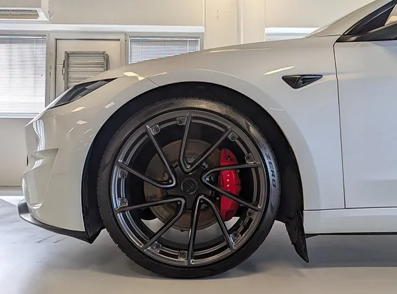 Tesla Model 3 2024 photo 5