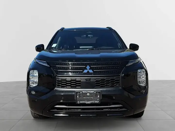 Mitsubishi Outlander 2024 photo 2