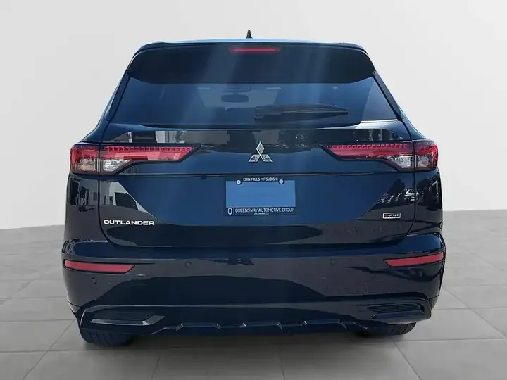 Mitsubishi Outlander 2024 photo 3