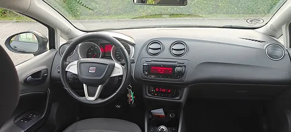 Seat Ibiza 2011 photo 5