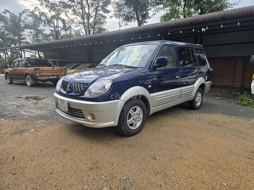 Mitsubishi Jolie 2004 photo 4