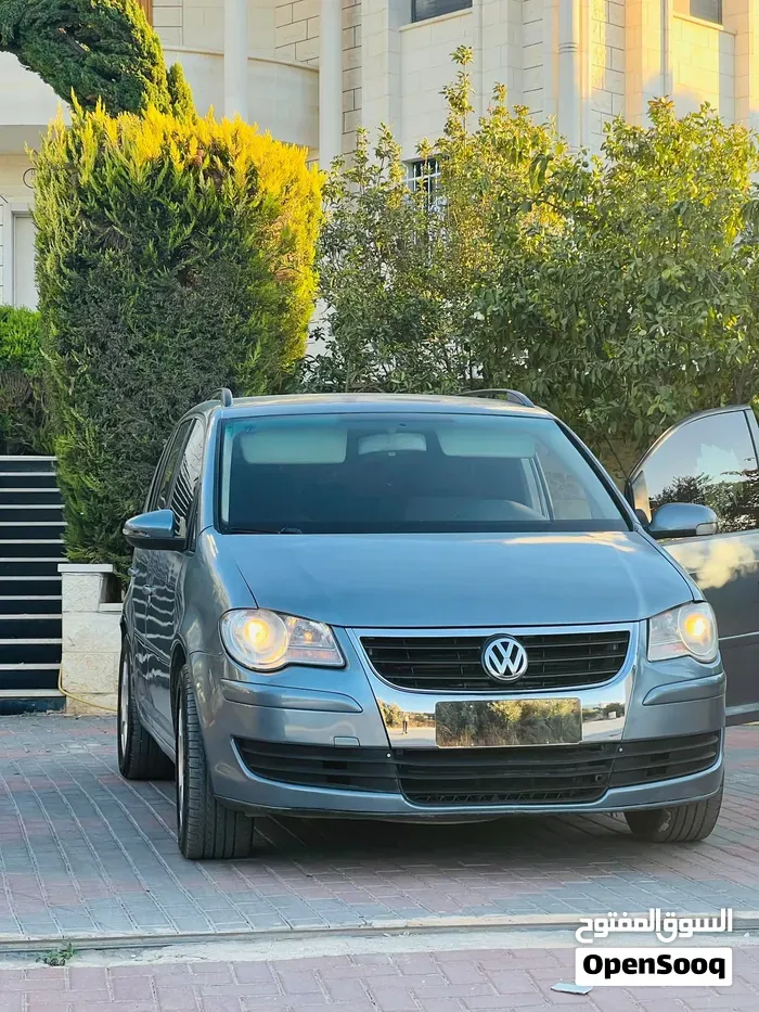 Volkswagen Touran 2009 photo 4