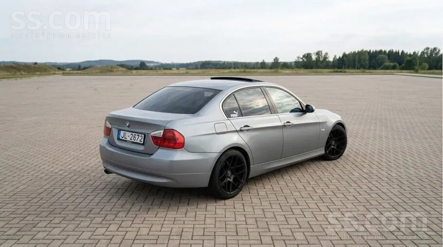 BMW 330I 2005 photo 2