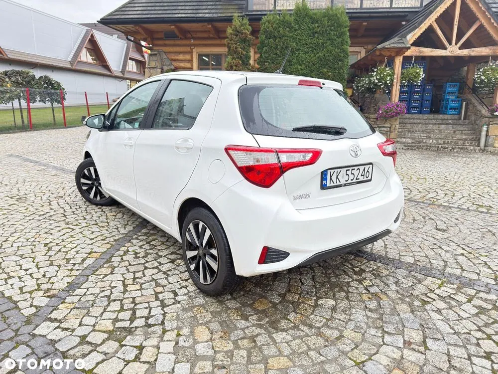Toyota Yaris 2019 photo 2