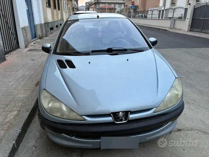 Peugeot 206 2002 photo 3
