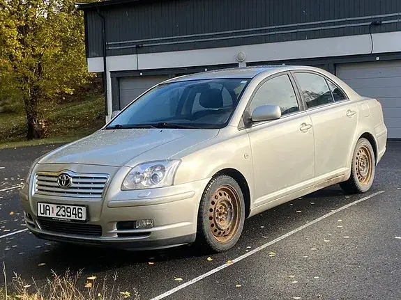 Toyota Avensis 2004 photo 4