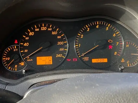 Toyota Avensis 2004 photo 2
