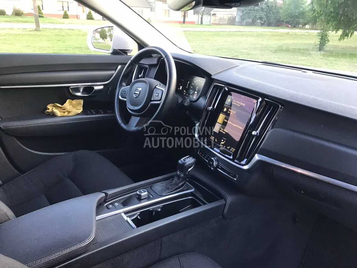 Volvo V90