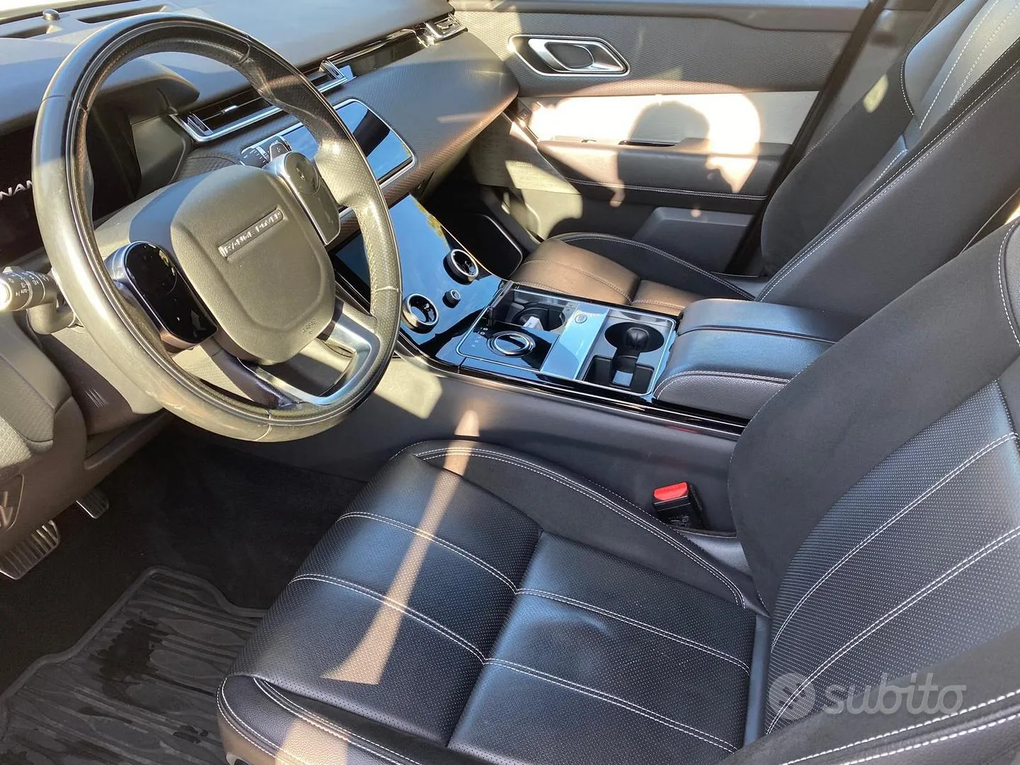 Land Rover Range Rover Velar 2018 photo 4