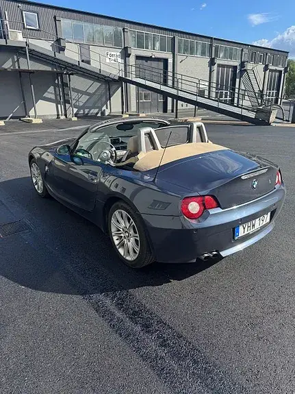 BMW Z4 2004 photo 2