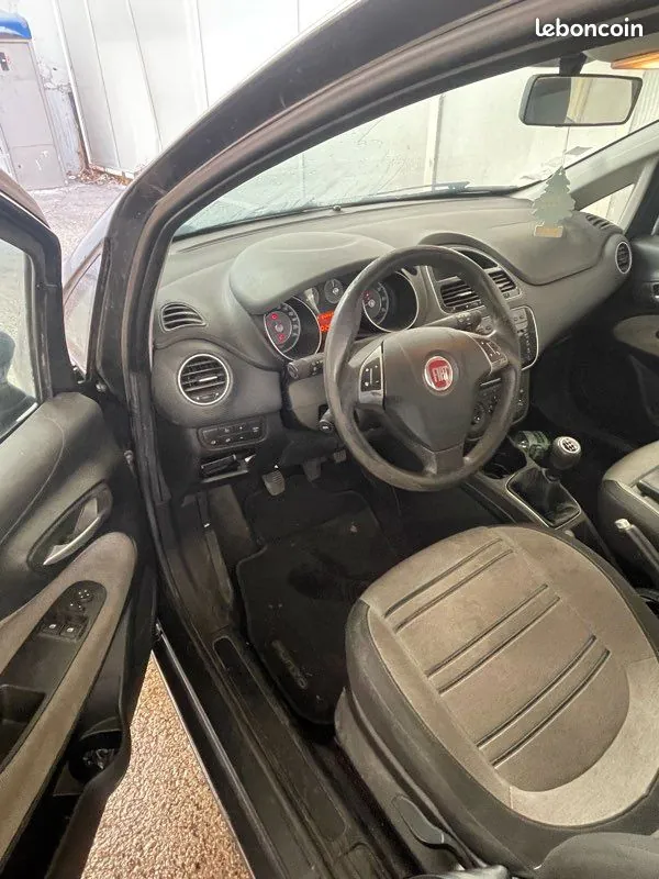 Fiat Punto Evo 2010 photo 2