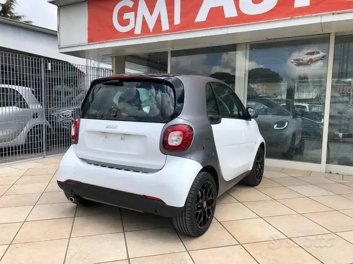 Smart Fortwo 2019 photo 5