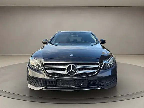 Mercedes-Benz E 220 D