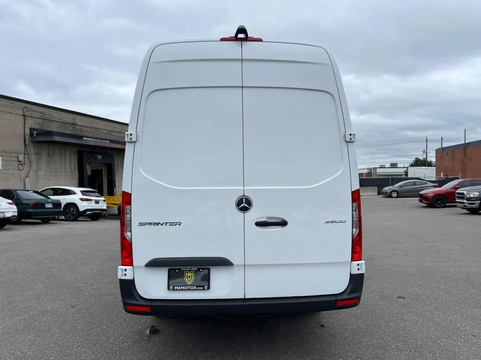 Mercedes-Benz Sprinter Van 2025 photo 4